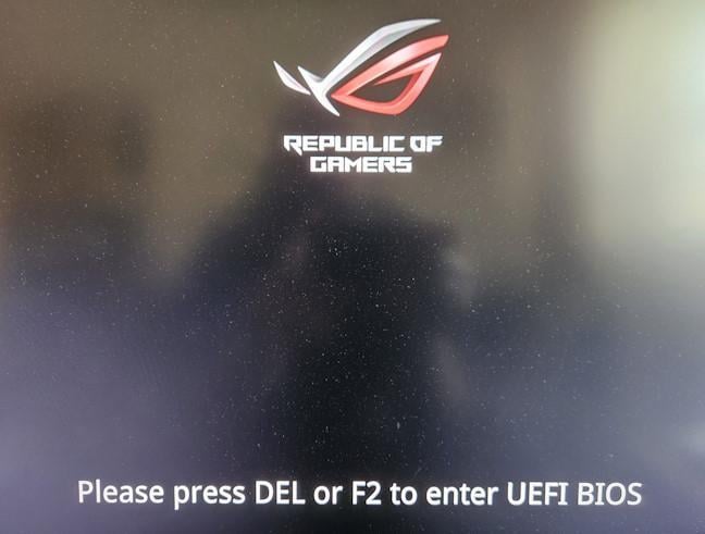 Some PCs show the UEFI/BIOS key at boot