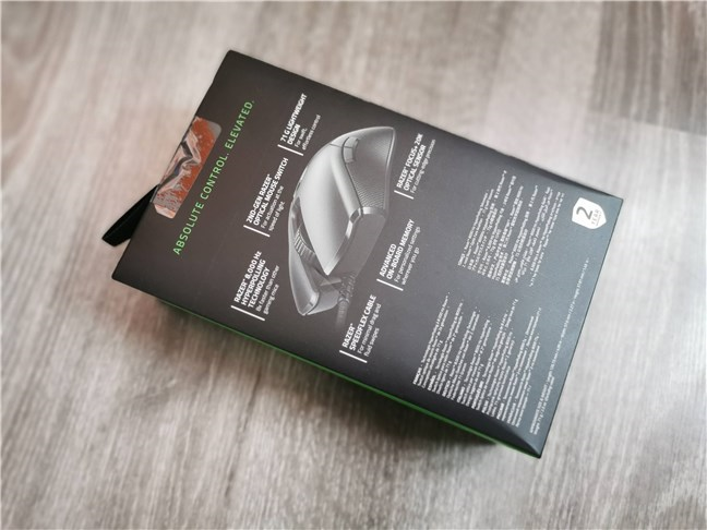 Razer Viper 8KHz: The back of the box