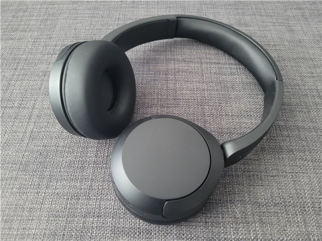 FIRST LOOK: Sony WH-CH520 On-ear Wireless Headphones 