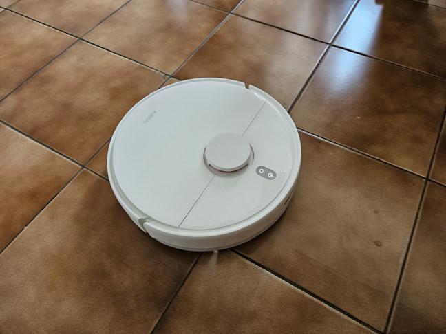 Xiaomi Robot Vacuum X10 review: Great for large homes!