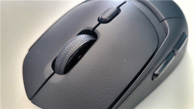 The buttons on the G309 LIGHTSPEED are enough for most users