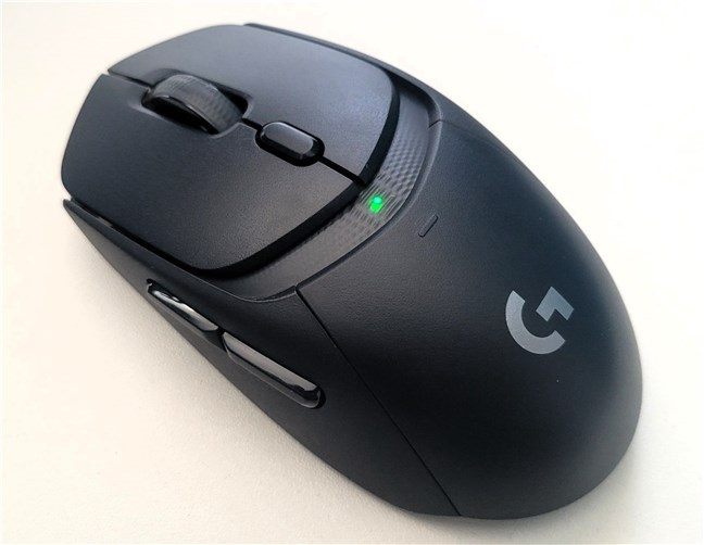 The Logitech G G309 LIGHTSPEED has a simple design