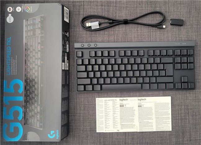 Logitech G515 LIGHTSPEED TKL: What's inside the box