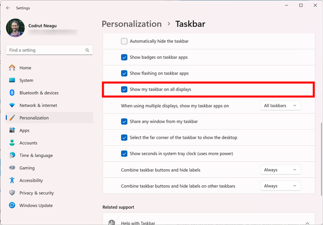 Make Windows 11 show the taskbar on all screens