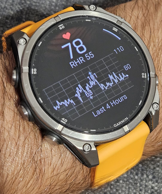 Garmin Fenix 8 measures your heart rate in real time