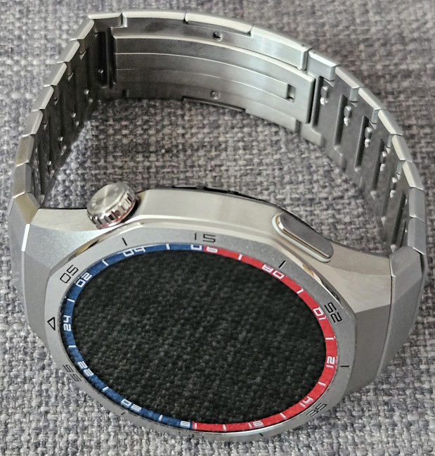 The buttons on the right side of the HUAWEI WATCH GT 5 Pro