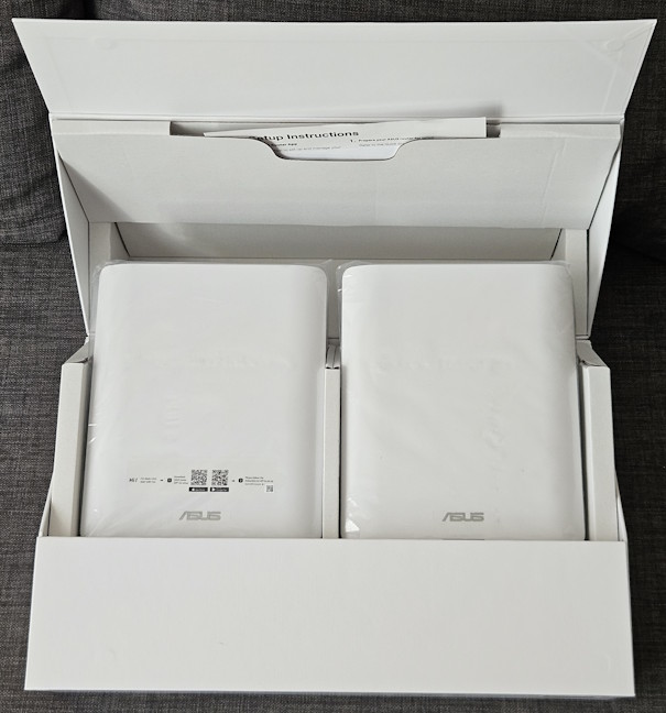 Unboxing the ASUS ZenWiFi BQ16