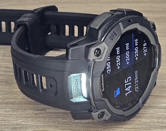 Garmin Instinct 3 also includes a flashlight